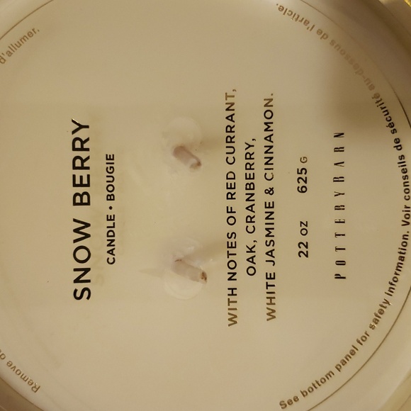 POTTERYBARN SNOW BERRY SCENT COLLECTION,TYPE LARGE CANDLE-22 OZ.,RETAIL $59.00 - Picture 4 of 6